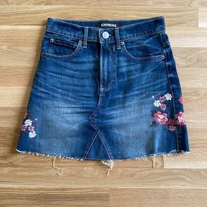 Floral denim skirt